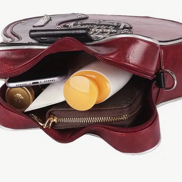 Guitar style purse, crossbody detachable strap. This is NWOT, please see photos - Picture 9 of 11